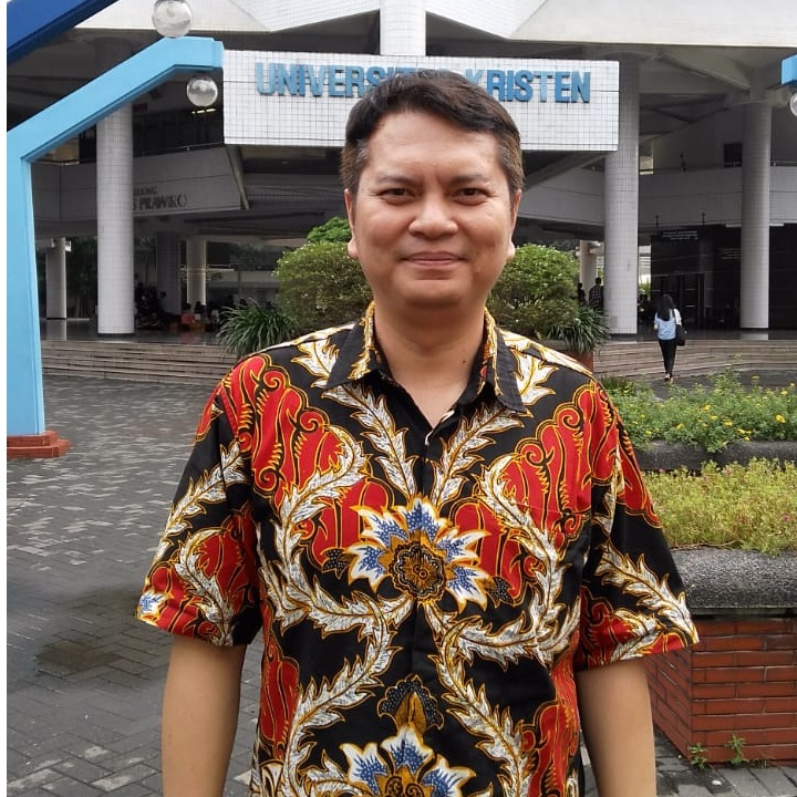 Konsultan Bisnis Surabaya Frans Brail